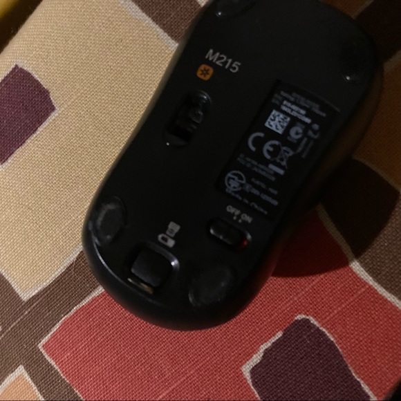 Four computer mice different brands and styles - Picture 4 of 5